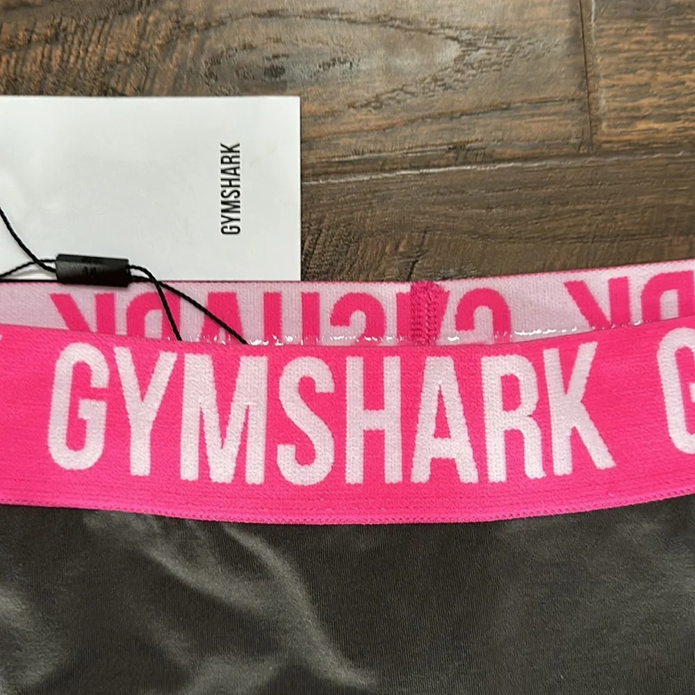 Gymshark FIT CYCLING shorts gray pink waist white letters SZ L BNWT HTF RETIRED